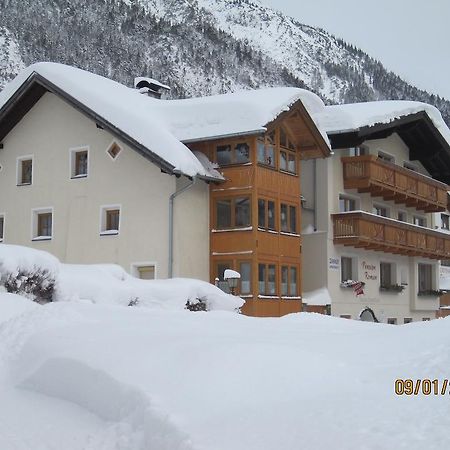 Pension Roman Appartement Pettneu am Arlberg Buitenkant foto