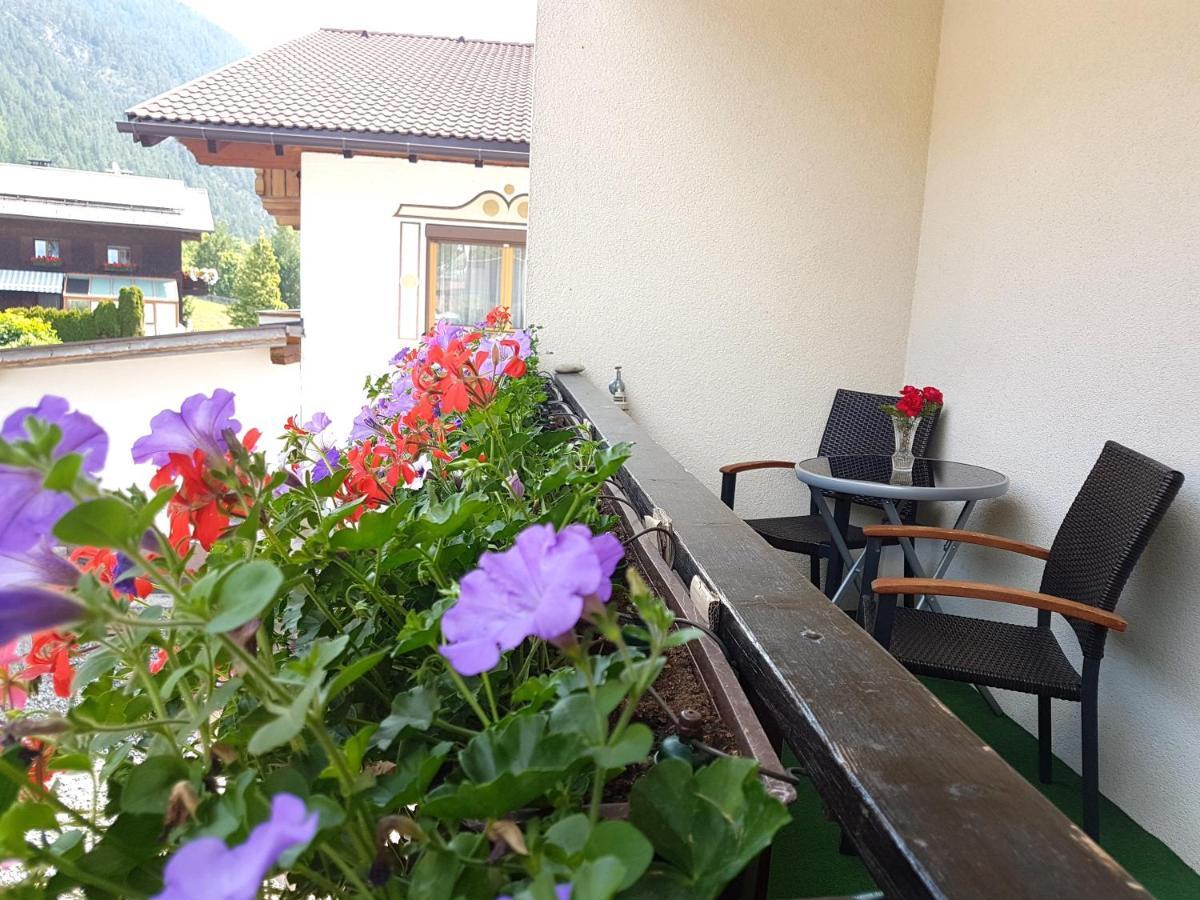 Pension Roman Appartement Pettneu am Arlberg Buitenkant foto