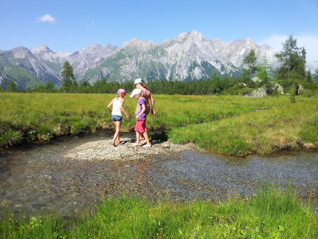 Pension Roman Appartement Pettneu am Arlberg Buitenkant foto