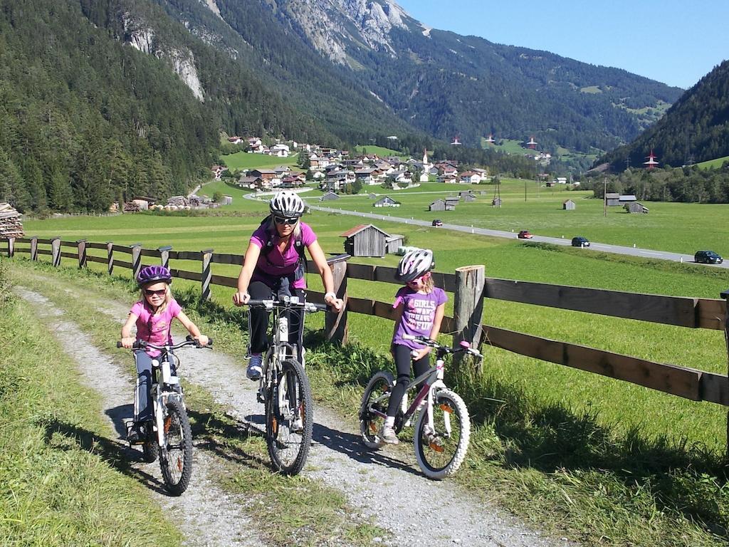 Pension Roman Appartement Pettneu am Arlberg Buitenkant foto